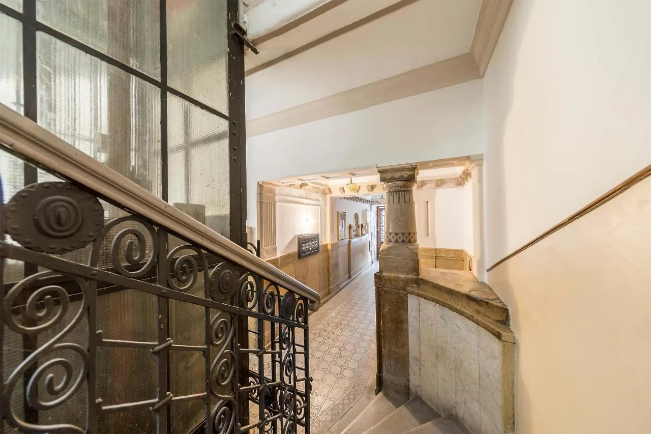 April Studio On The City Center Apartment Budapest